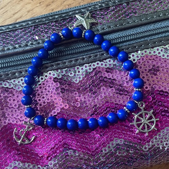 BLUE BEADED NAUTICAL CHARM BRACELET ELASTIC - Picture 1 of 1